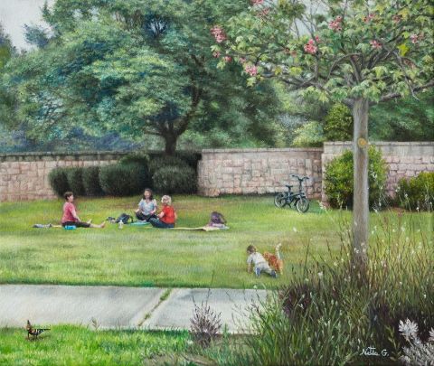 「公園で」 ネッタ・ガノール(イスラエル/口で描く画家) 穏やかな時間が流れる、公園の午後のひとコマ