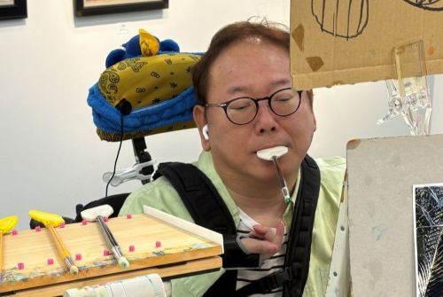 会場で実演する梅宮俊明